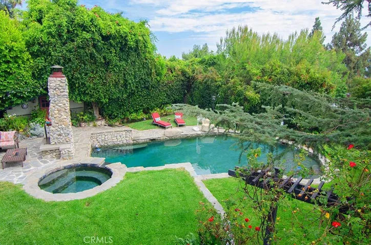 3830 Markridge Road, Glendale, California 91214