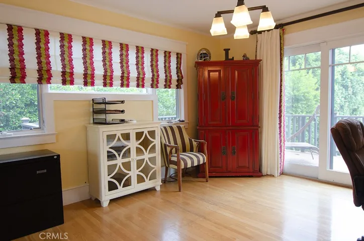 3830 Markridge Road, Glendale, California 91214
