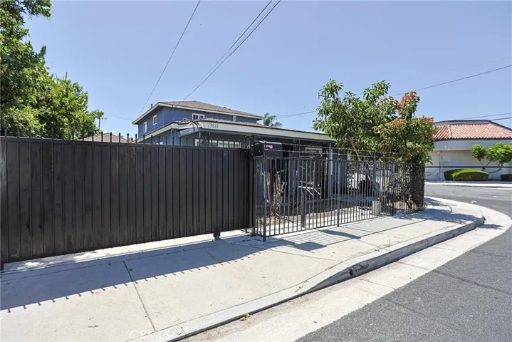 13861 Pine St., Westminster, California 92683