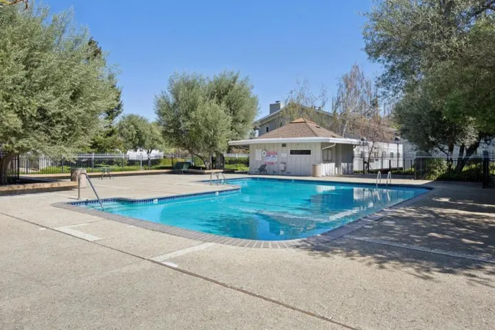 255 S Rengstorff Avenue 161, Mountain View, California 94040