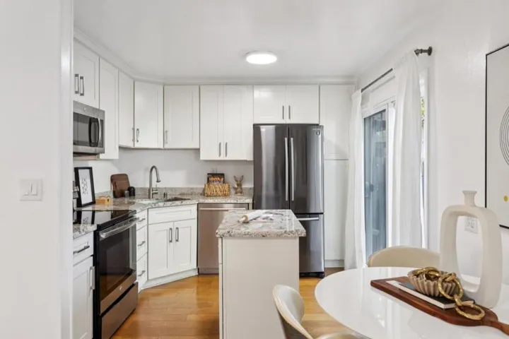 255 S Rengstorff Avenue 161, Mountain View, California 94040