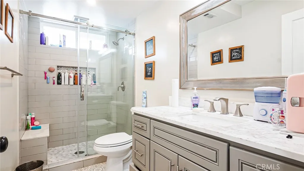 Upstairs bathroom