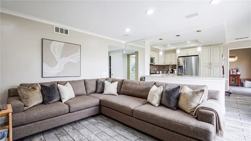 20 Monte Diablo, Pomona, California 91766