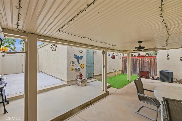 1304 Camelot, Corona, California 92882
