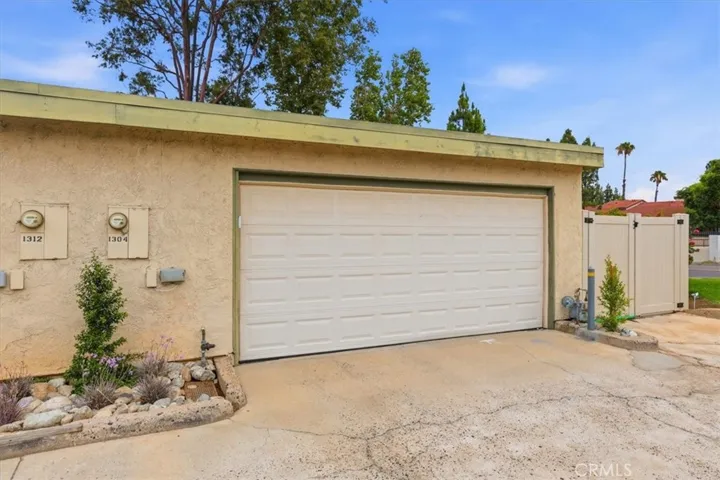 1304 Camelot, Corona, California 92882