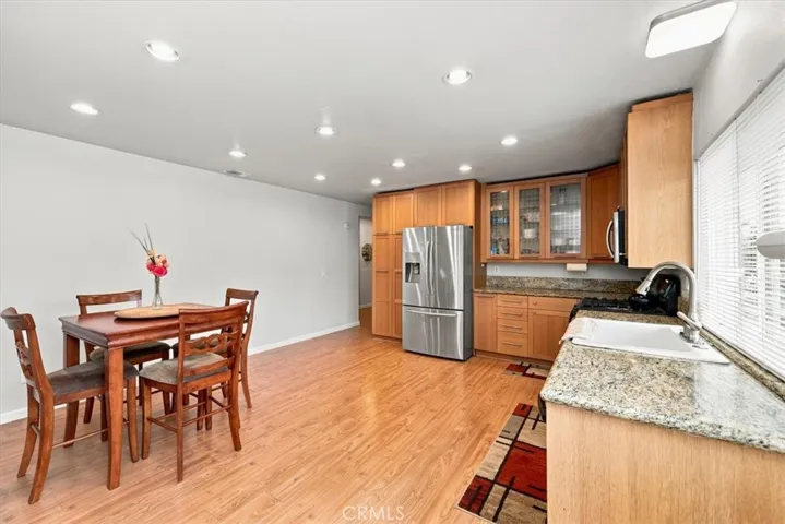 1304 Camelot, Corona, California 92882