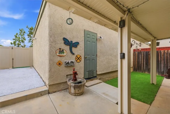 1304 Camelot, Corona, California 92882