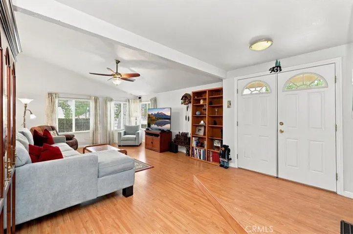 1304 Camelot, Corona, California 92882