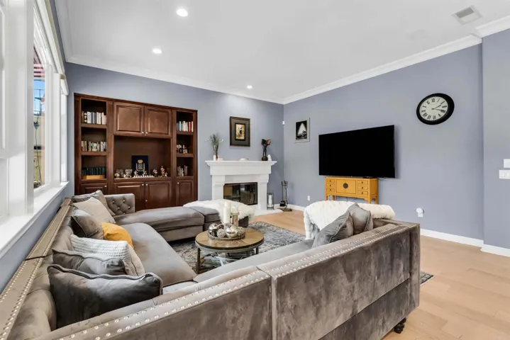 7623 Marker Road, San Diego, California 92130