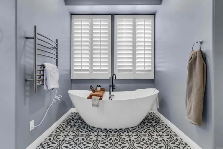 7623 Marker Road, San Diego, California 92130