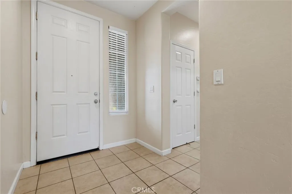 3042 W Delta, Visalia, California 93291 — photo 4