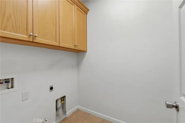 3042 W Delta, Visalia, California 93291