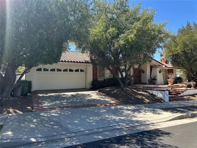 3831 Alonzo, Encino, California 91316