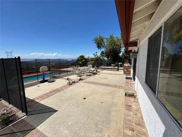 3831 Alonzo, Encino, California 91316