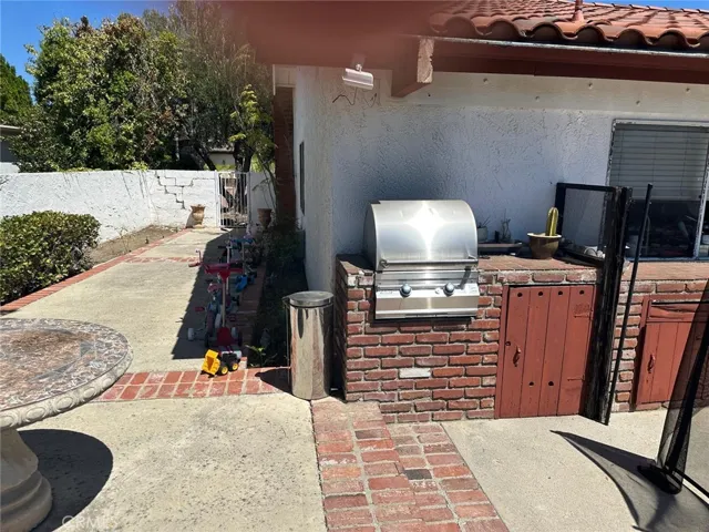 3831 Alonzo, Encino, California 91316