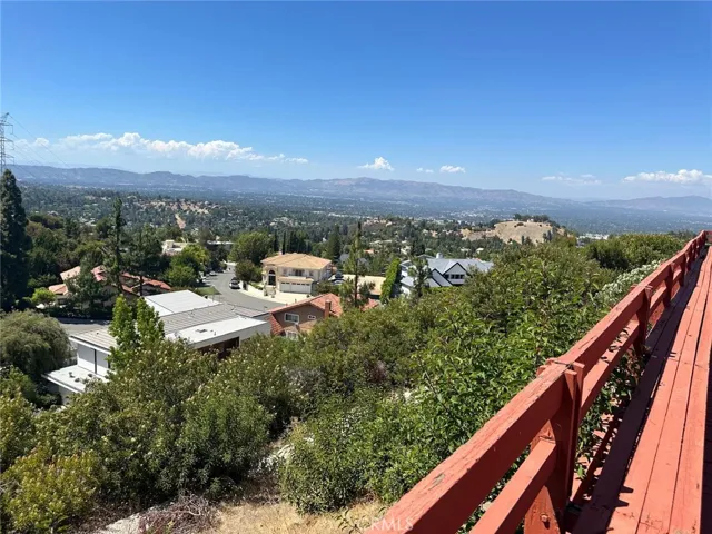 3831 Alonzo, Encino, California 91316