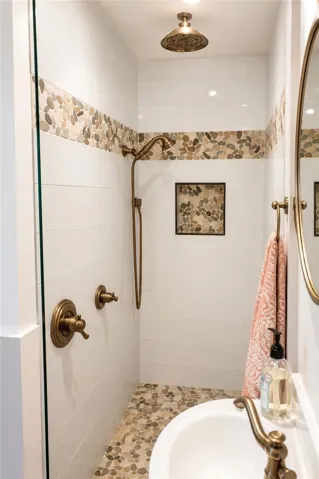 Guest Shower
