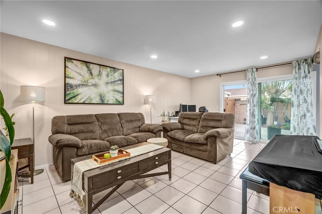 10761 Magnolia Avenue 101, Anaheim, California 92804 — photo 5