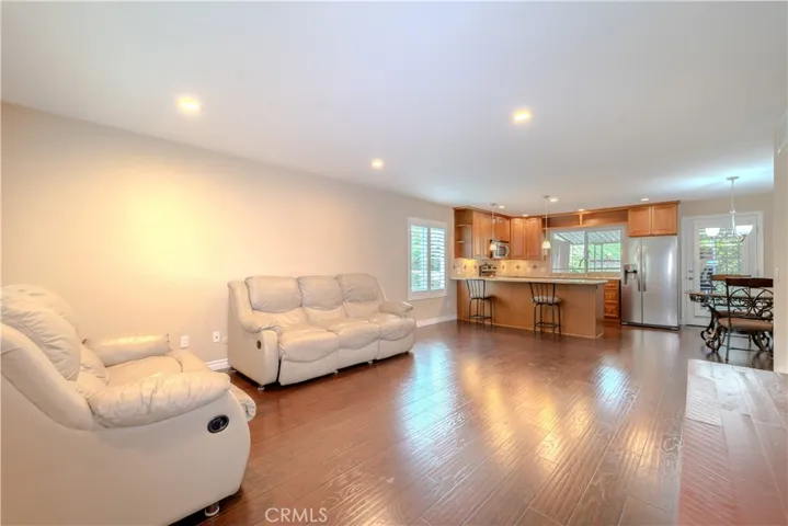 19722 Avenue Of The Oaks, Newhall, California 91321