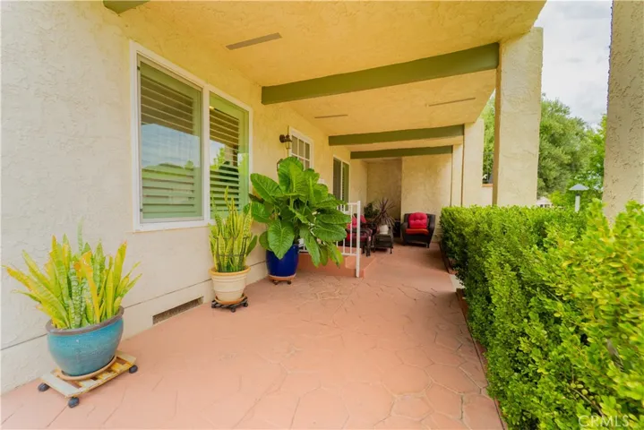 19722 Avenue Of The Oaks, Newhall, California 91321