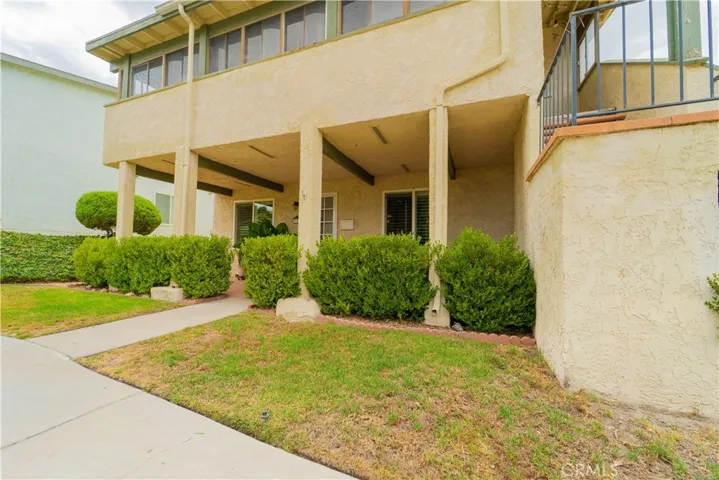 19722 Avenue Of The Oaks, Newhall, California 91321