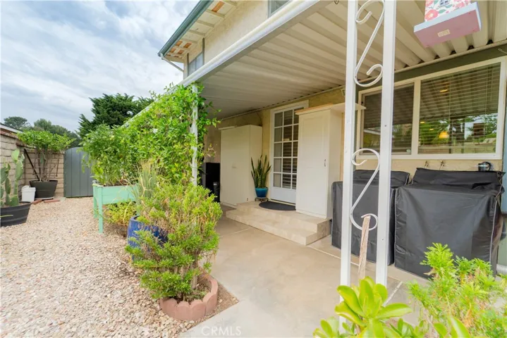 19722 Avenue Of The Oaks, Newhall, California 91321