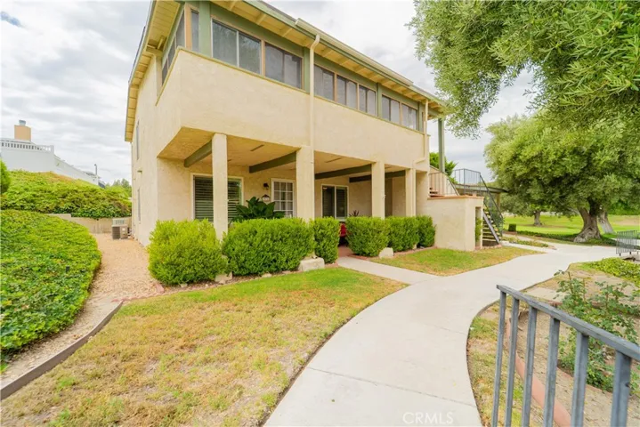 19722 Avenue Of The Oaks, Newhall, California 91321