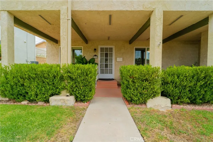 19722 Avenue Of The Oaks, Newhall, California 91321