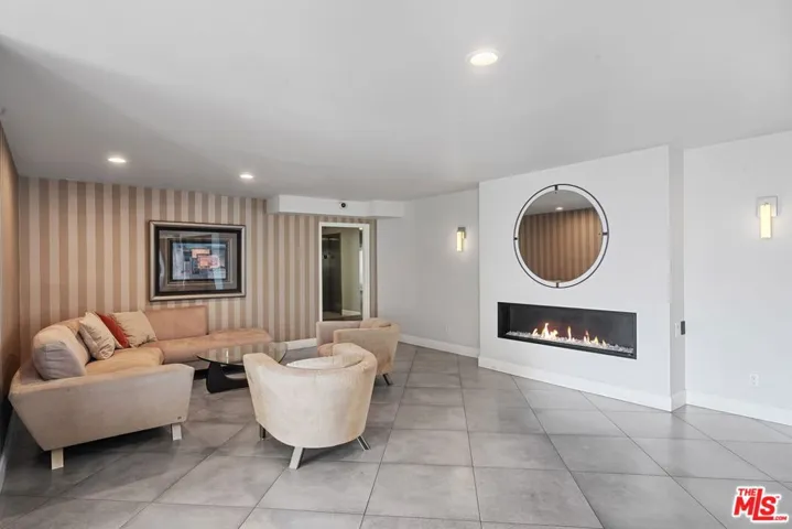 1230 Horn Avenue 200, West Hollywood, California 90069