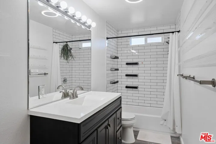 1230 Horn Avenue 200, West Hollywood, California 90069
