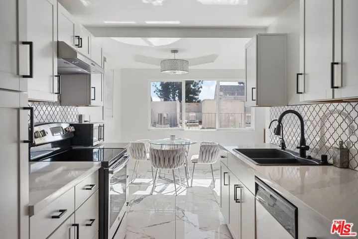 1230 Horn Avenue 200, West Hollywood, California 90069