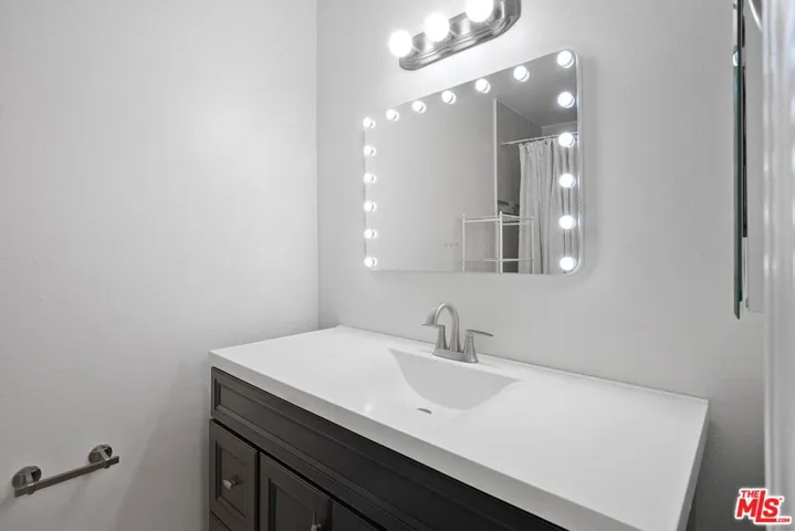 1230 Horn Avenue 200, West Hollywood, California 90069