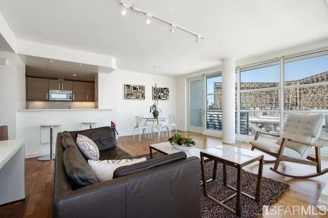 555 4th Street 933, San Francisco, California 94107