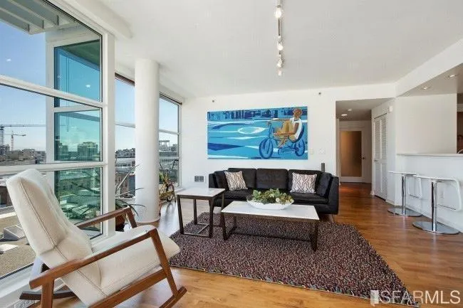 555 4th Street 933, San Francisco, California 94107