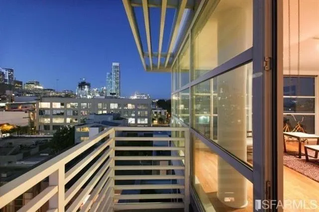 555 4th Street 933, San Francisco, California 94107