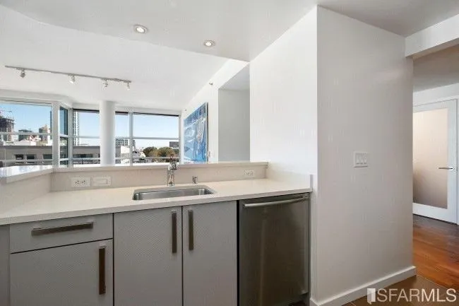 555 4th Street 933, San Francisco, California 94107