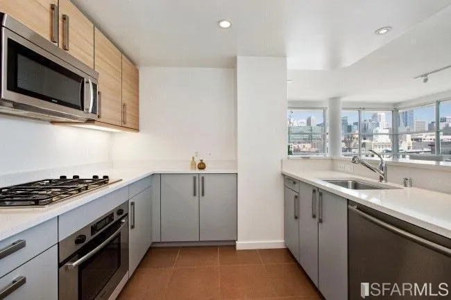 555 4th Street 933, San Francisco, California 94107