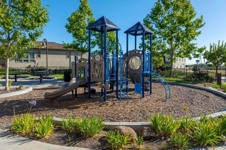 1832 Aliso Canyon Dr, Lake Forest, California 92610