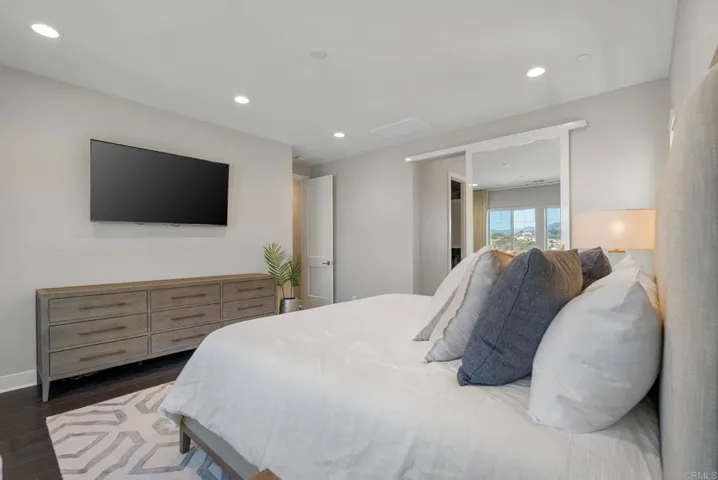 1832 Aliso Canyon Dr, Lake Forest, California 92610