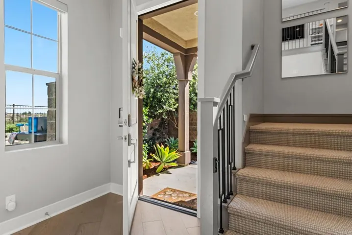 1832 Aliso Canyon Dr, Lake Forest, California 92610