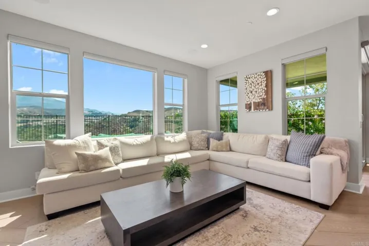 1832 Aliso Canyon Dr, Lake Forest, California 92610