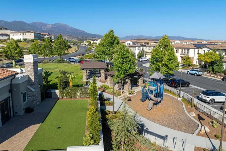 1832 Aliso Canyon Dr, Lake Forest, California 92610