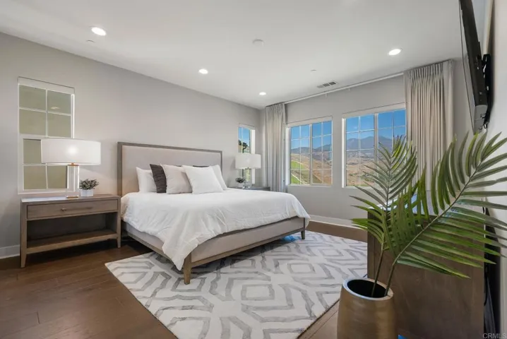 1832 Aliso Canyon Dr, Lake Forest, California 92610