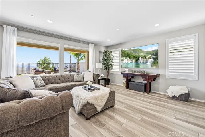 28431 Ascent, Saugus, California 91350