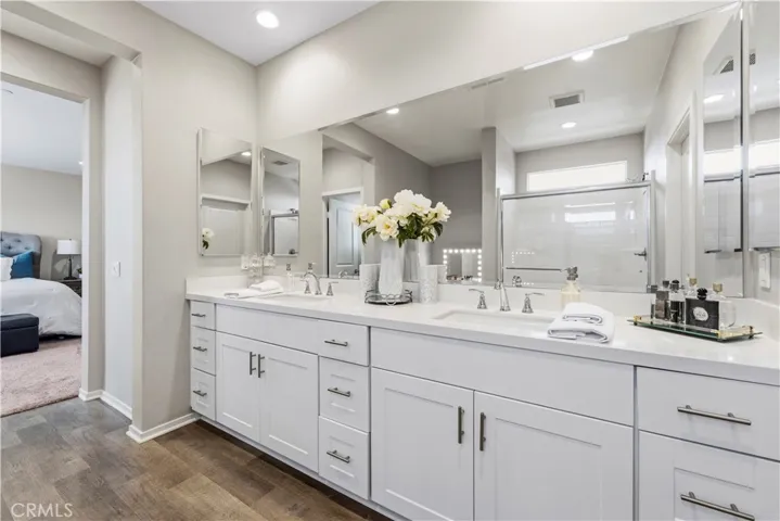 28431 Ascent, Saugus, California 91350