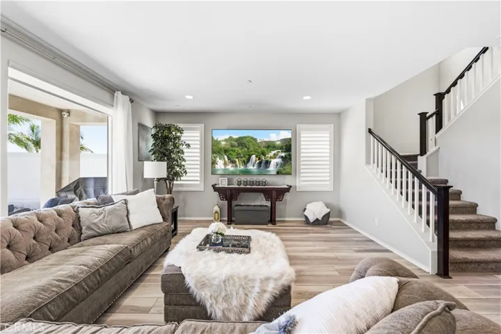 28431 Ascent, Saugus, California 91350
