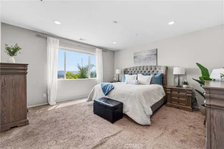 28431 Ascent, Saugus, California 91350