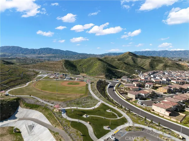 28431 Ascent, Saugus, California 91350