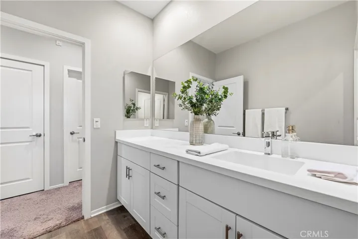 28431 Ascent, Saugus, California 91350