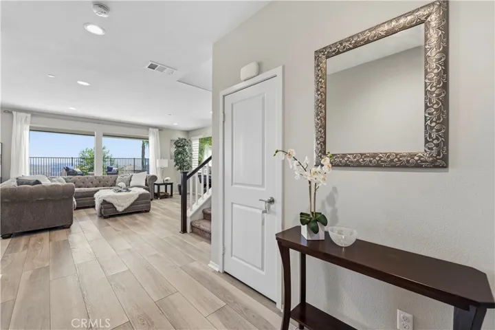 28431 Ascent, Saugus, California 91350